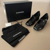 neue CHANEL Pumps