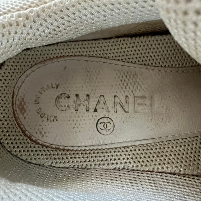 CHANEL Sneakers