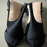 MANOLO BLAHNIK Onia Pumps