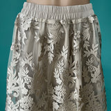 Rock mit Stickereien