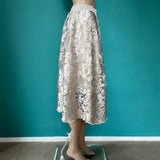 Rock mit Stickereien