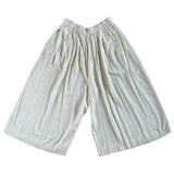 Hosen mit extra weitem Bein