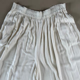 Hosen mit extra weitem Bein