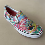 VANS Disney’s „Alice in Wonderland“ Slip-on Sneakers