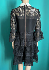 ungetragenes TED BAKER Stern-Spitzenkleid