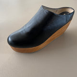 SYDNEY BROWN Clogs