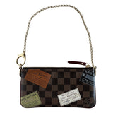 ungetragene LOUIS VUITTON Damier Ebene Trunks Label Pochette Milla