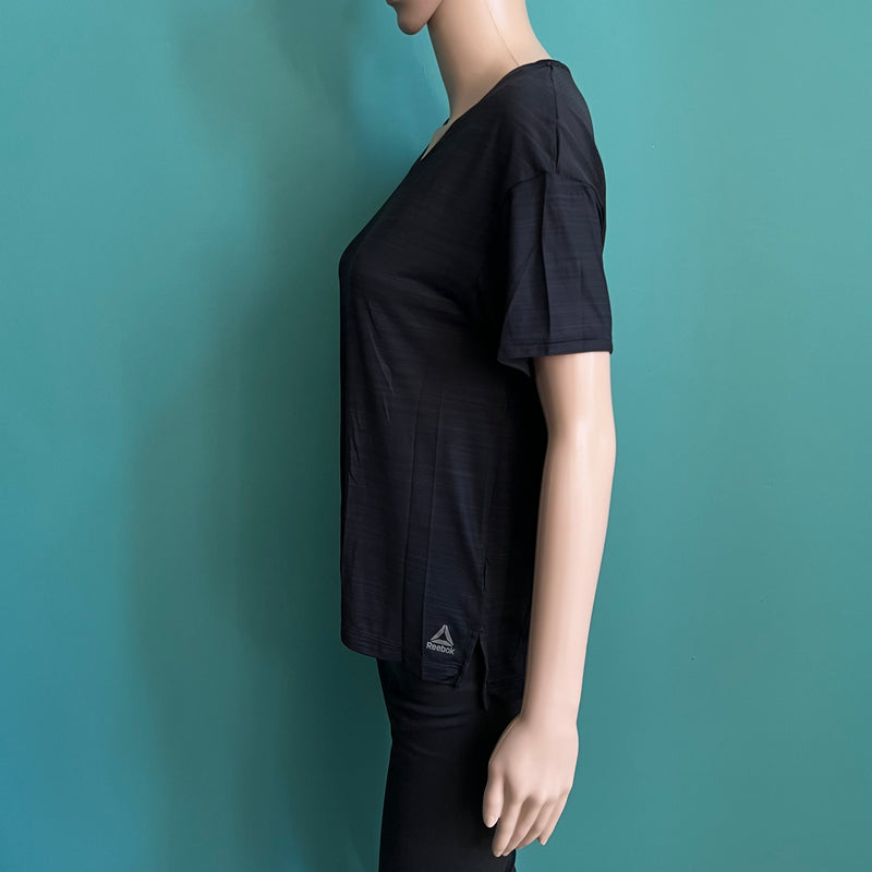 REEBOK T-Shirt