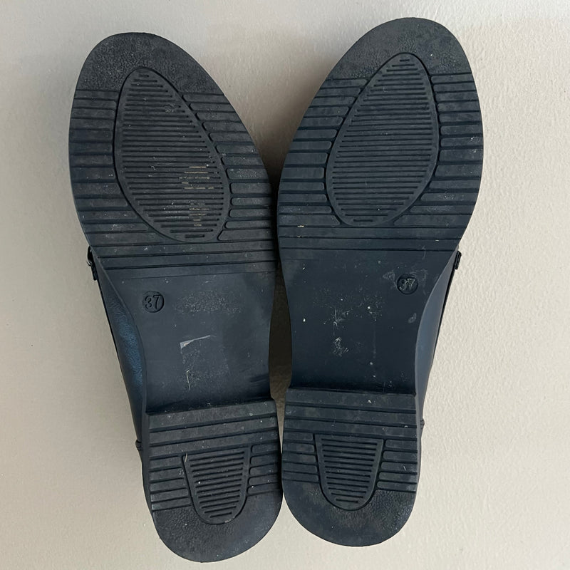 TOPSHOP Logan Buckle Slip On
