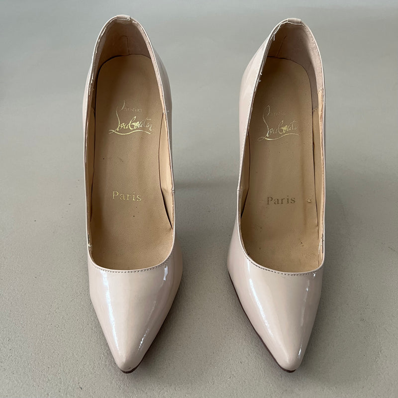 CHRISTIAN LOUBOUTIN Lackleder Pumps