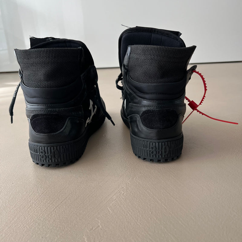 OFF-WHITE c/o Vigil Abloh Off-Court Cup Sole 3.0 Sneakers