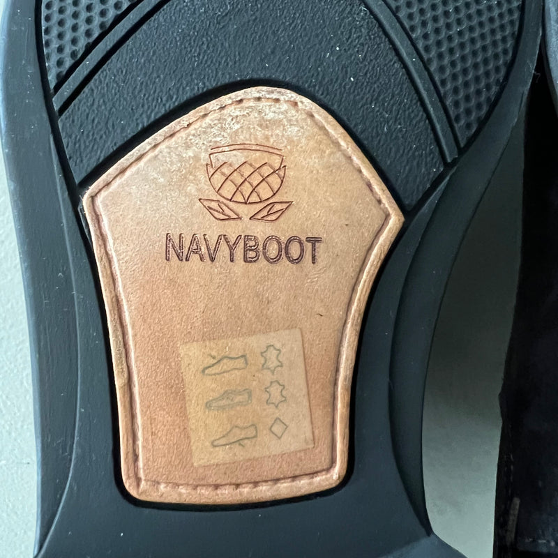 NAVYBOOT Chelsea Boots