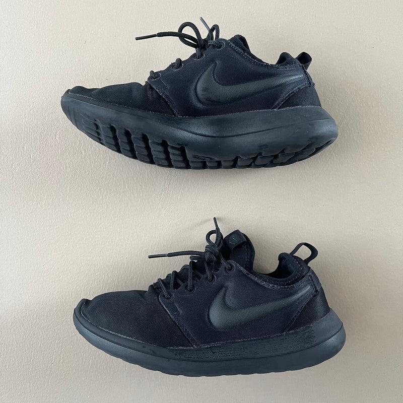 NIKE Roshe Two Sneakers