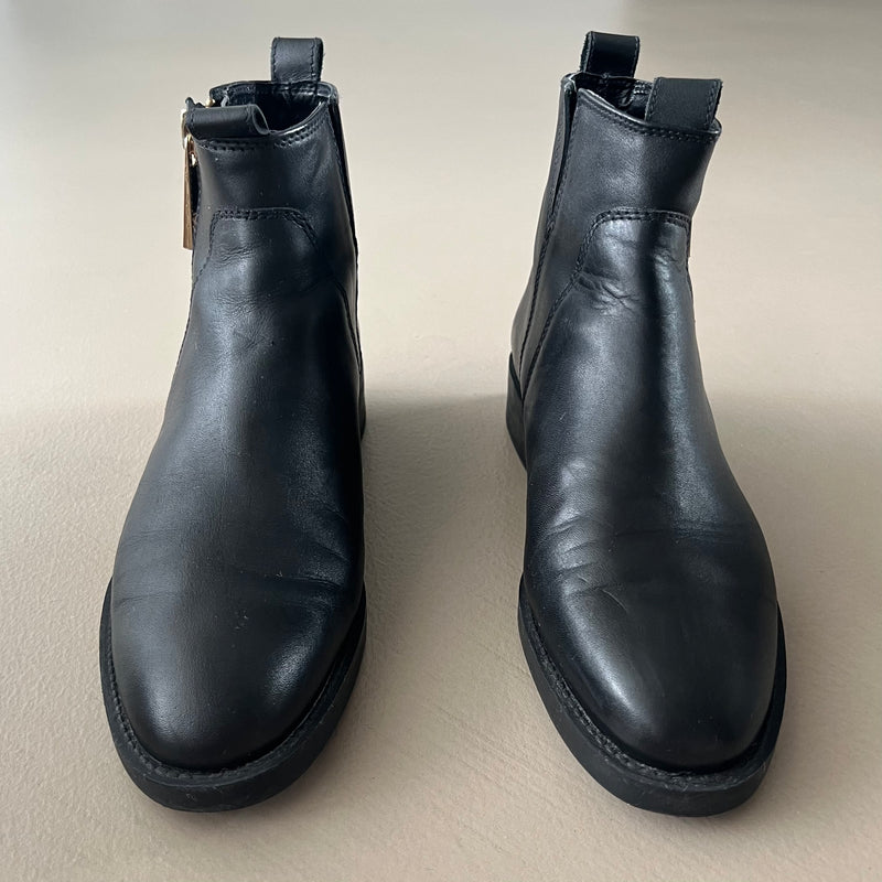 ZARA TRAFALUC Stiefeletten