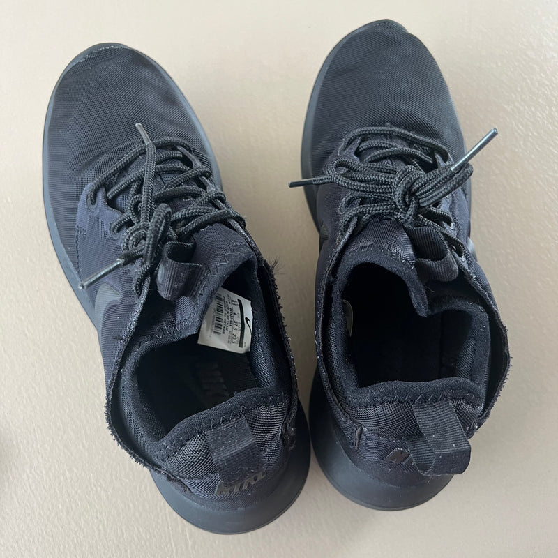 NIKE Roshe Two Sneakers
