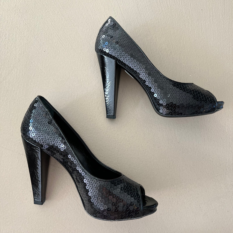 LALTRAMODA Peeptoe Pumps