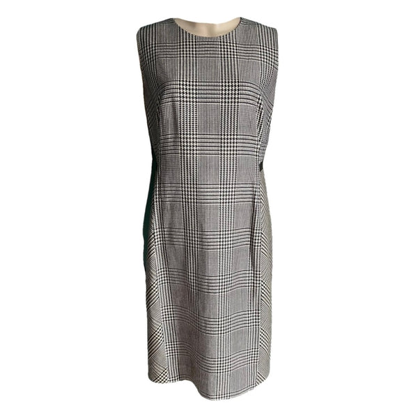 neues AKRIS Kleid