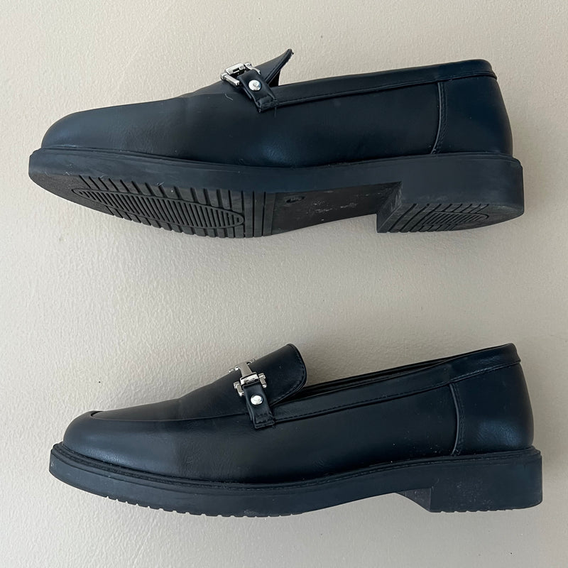 TOPSHOP Logan Buckle Slip On