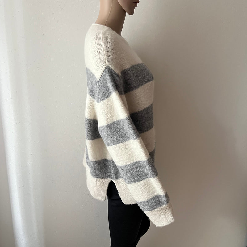 CLOSED Pullover