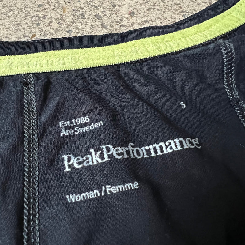 PEAK PERFORMANCE T-Shirt