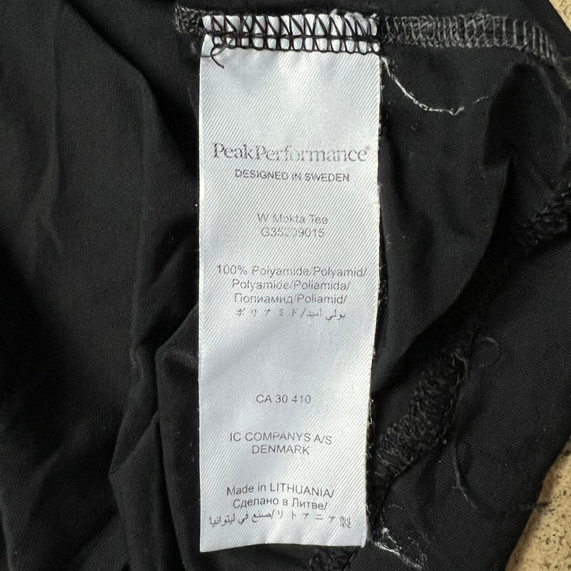 PEAK PERFORMANCE T-Shirt