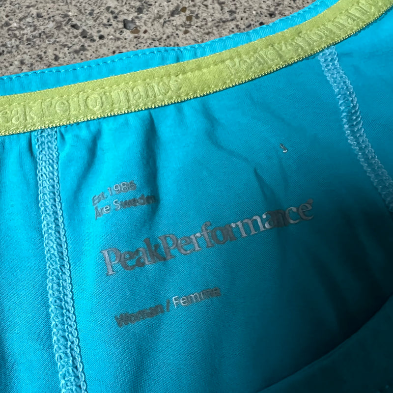 PEAK PERFORMANCE T-Shirt