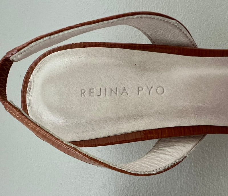 REJINA PYO Slingback Pumps