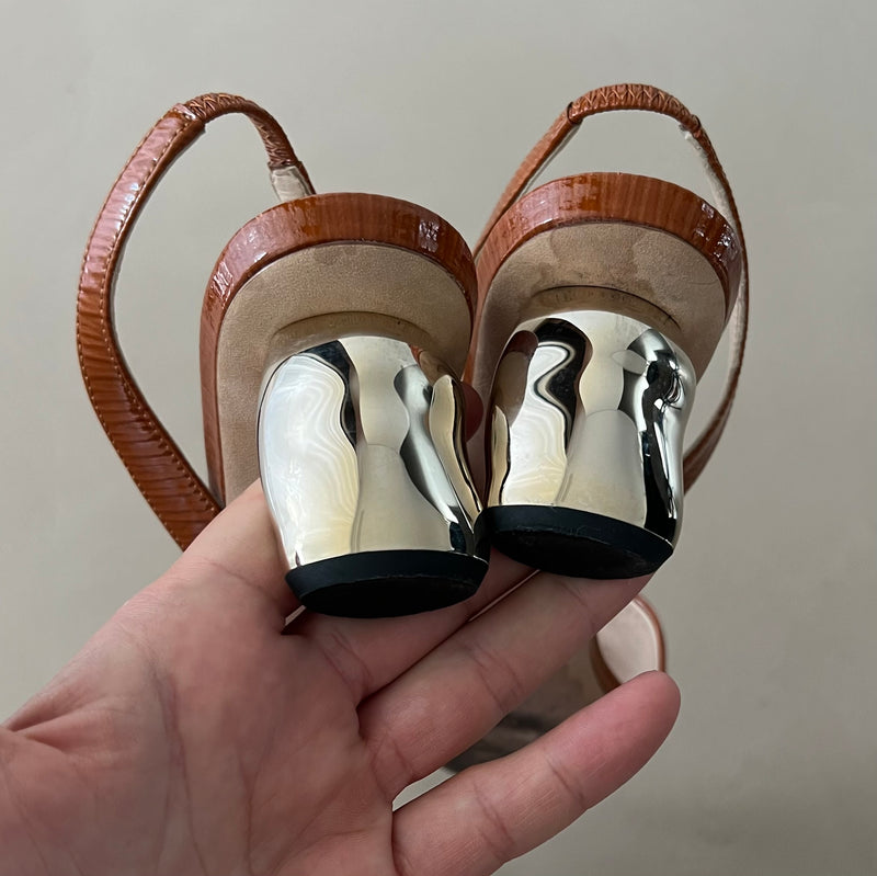 REJINA PYO Slingback Pumps