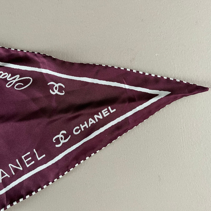 CHANEL Seidentuch