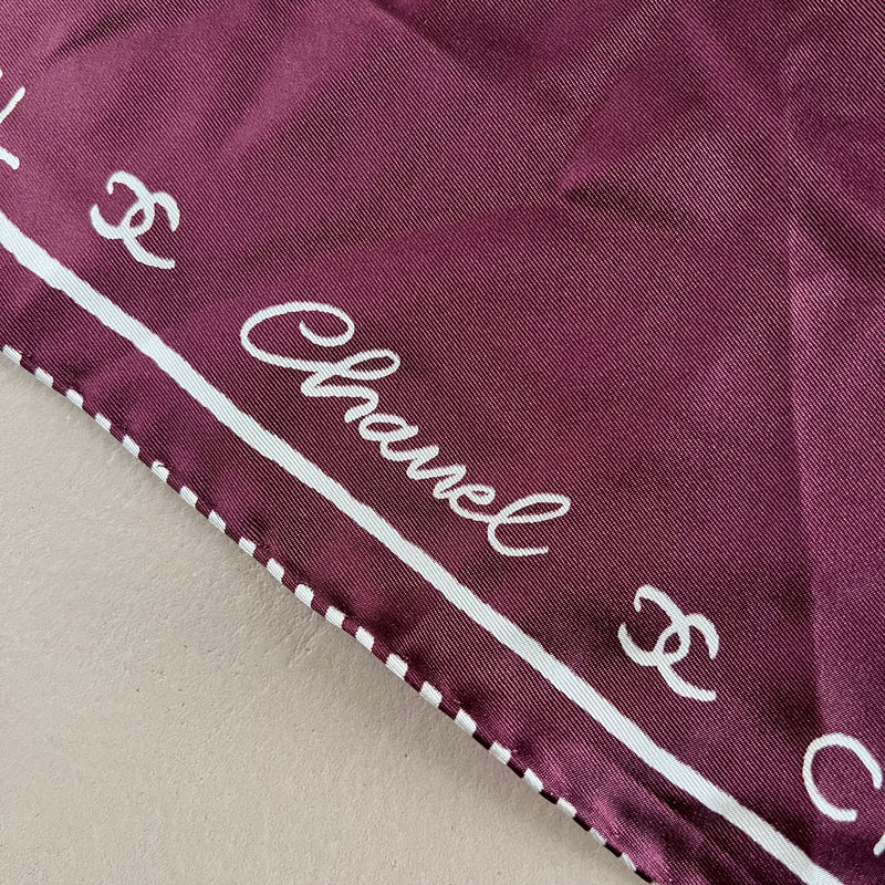 CHANEL Seidentuch