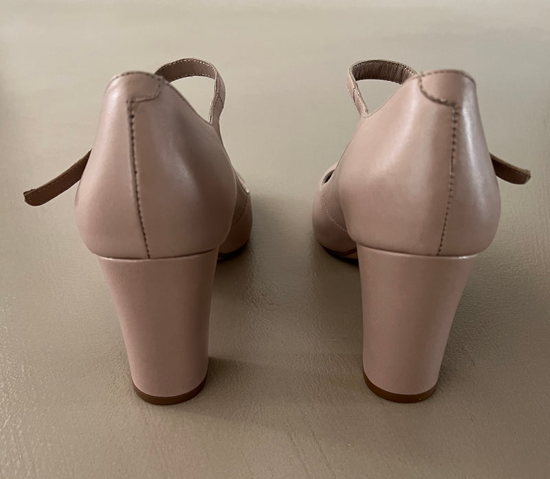 neue AVRIL GAU Pumps