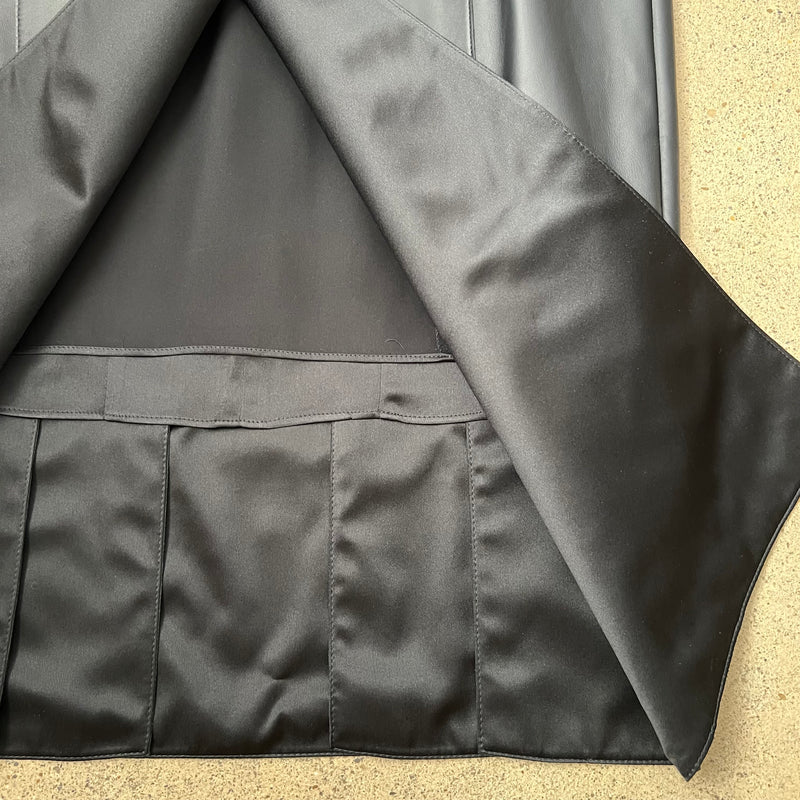 neues AKRIS Lederkleid