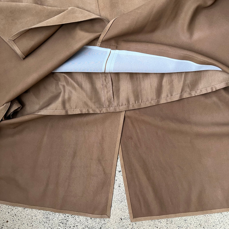 neues AKRIS Veloursleder Kleid