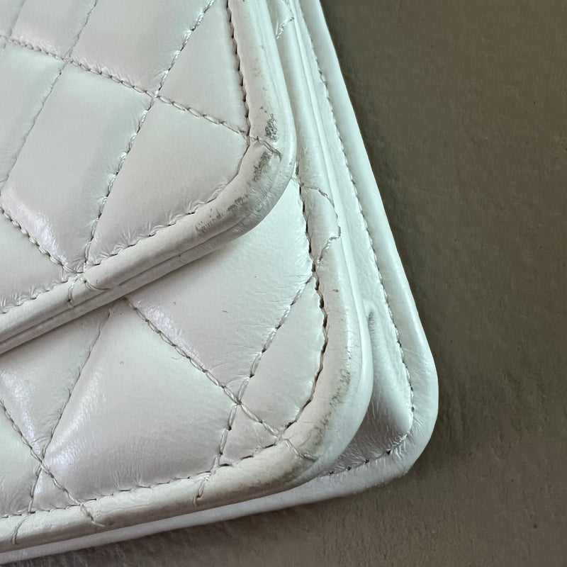 CHANEL Wallet on Chain