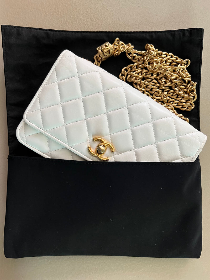 CHANEL Wallet on Chain