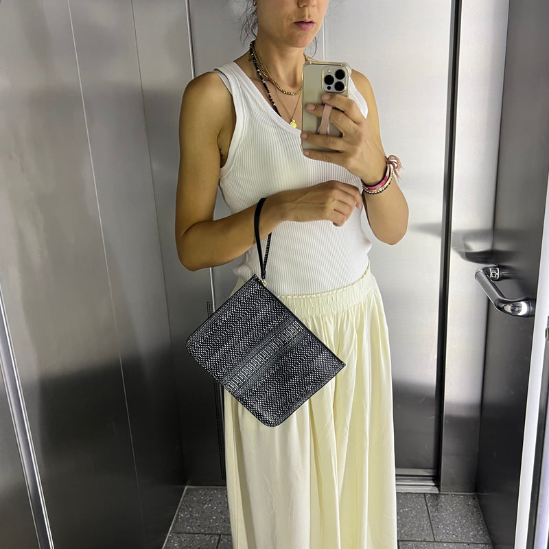 & OTHER STORIES Clutch