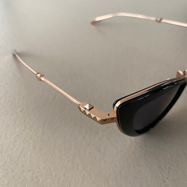 neue VALENTINO „VIII“ Sonnenbrille