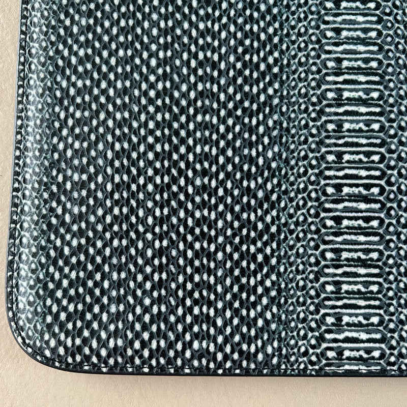 & OTHER STORIES Clutch