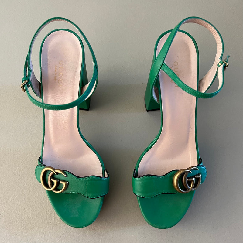 GUCCI Sandalen