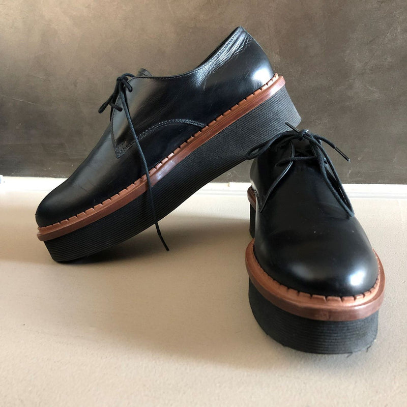 schwarze TOD’S Lederschuhe