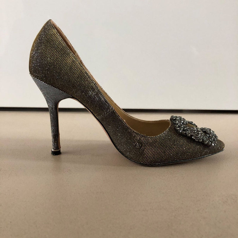 MANOLO BLAHNIK Hangisi Pumps