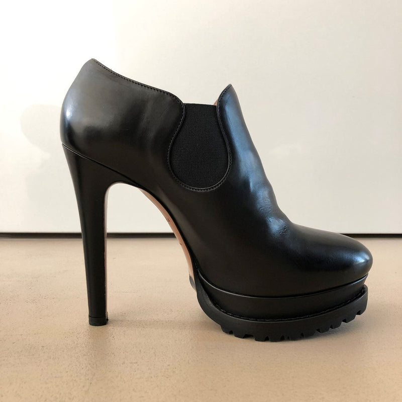 ungetragene ALAÏA Stiefeletten