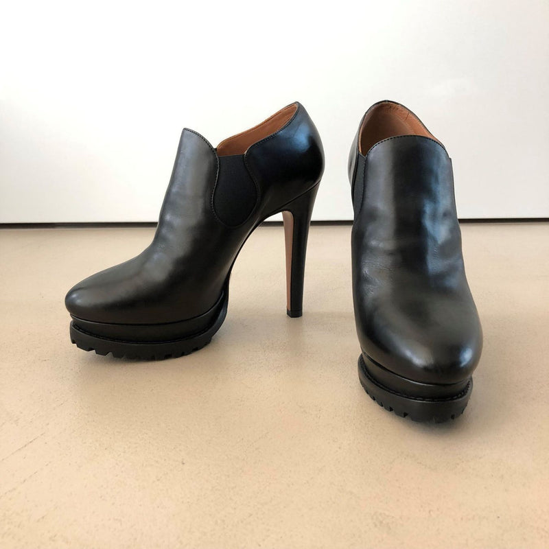 ungetragene ALAÏA Stiefeletten