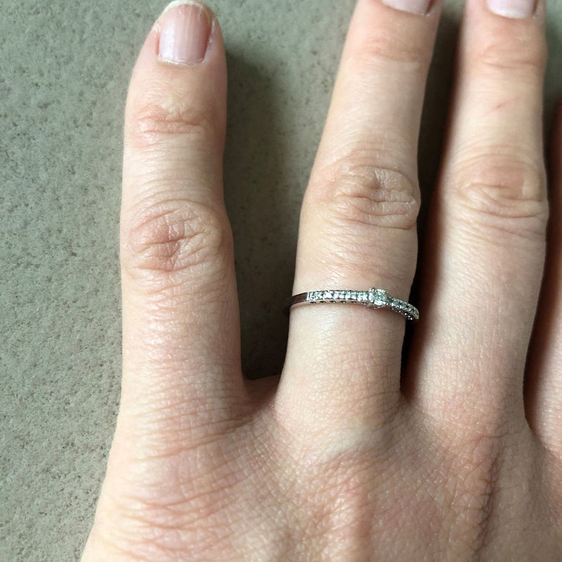 Fingerring aus 750 / 18 Karat Weissgold