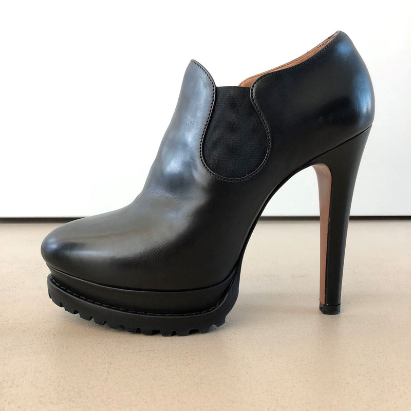 ungetragene ALAÏA Stiefeletten