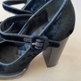 ungetragene ETRO Velvet Pumps