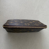 LOUIS VUITTON Monogram Pochette Cosmétique