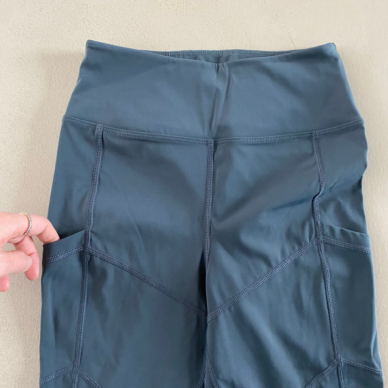 neuwertige ECONYL Leggings von MAAREE