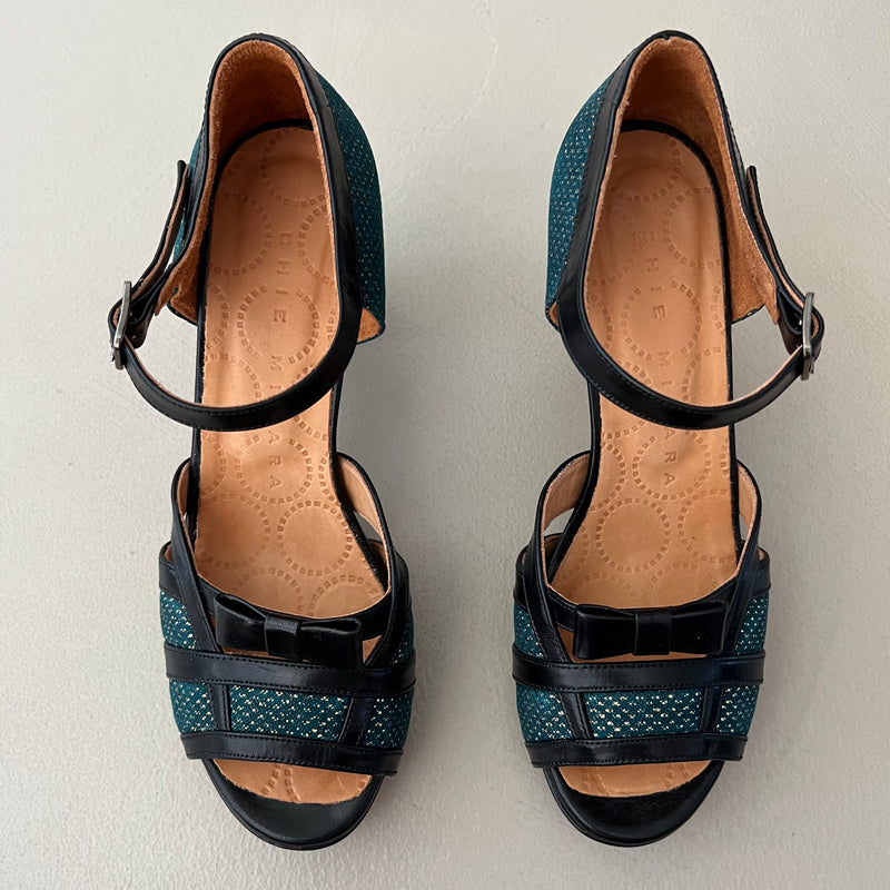 neuwertige CHIE MIHARA Sandalen