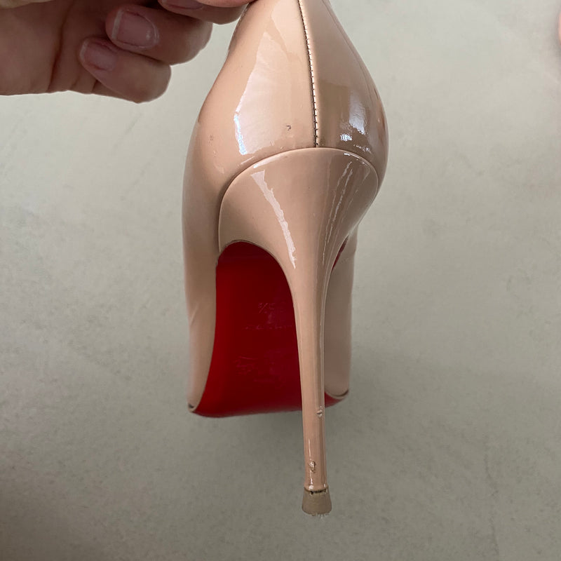 CHRISTIAN LOUBOUTIN Lackleder Pumps
